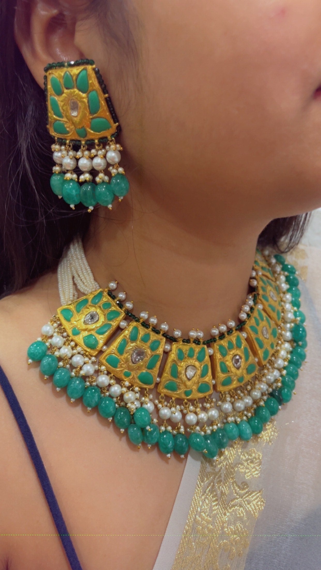 22K Gold Hallmarked Diamond Polki Green Choker Necklace Jewelry