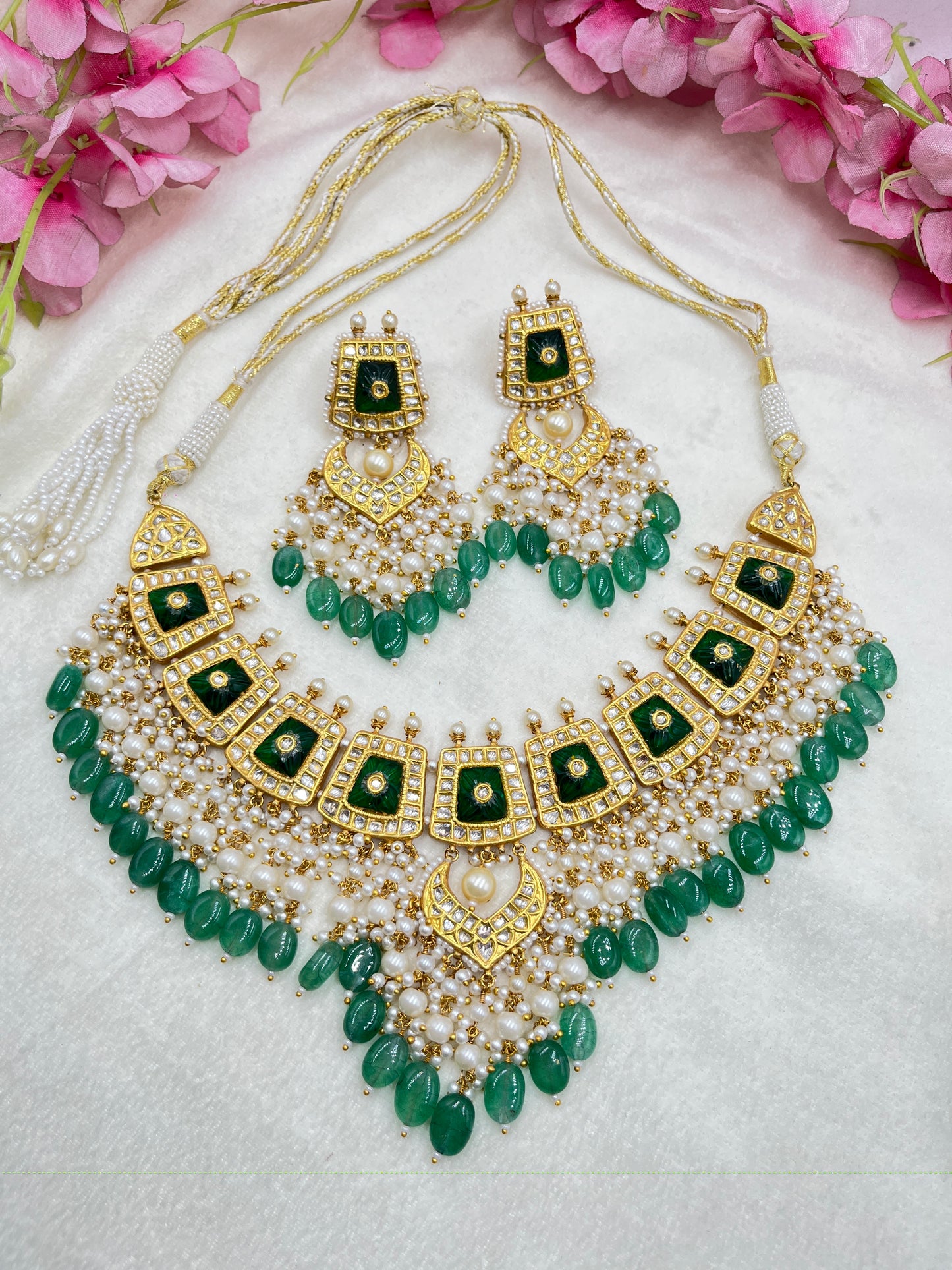 22K Gold Hallmarked Diamond Polki Green Choker Necklace Jewelry