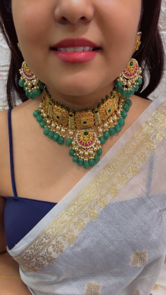 22K Gold Hallmarked Diamond Polki Green Choker Necklace Jewelry