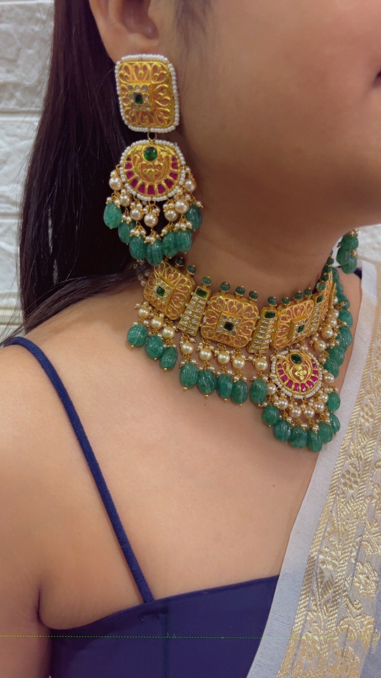 22K Gold Hallmarked Diamond Polki Green Choker Necklace Jewelry