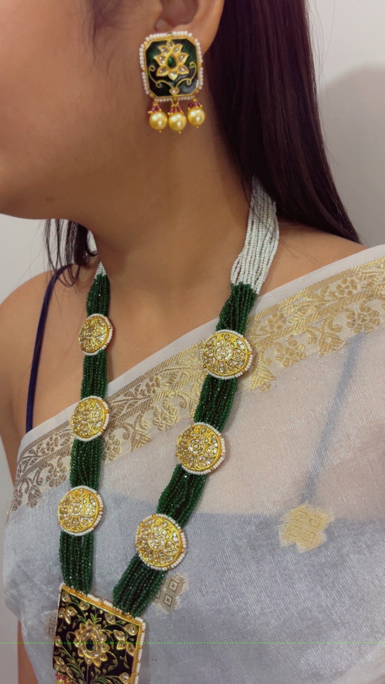 22K Gold Hallmarked Diamond Polki Green Necklace Jewelry