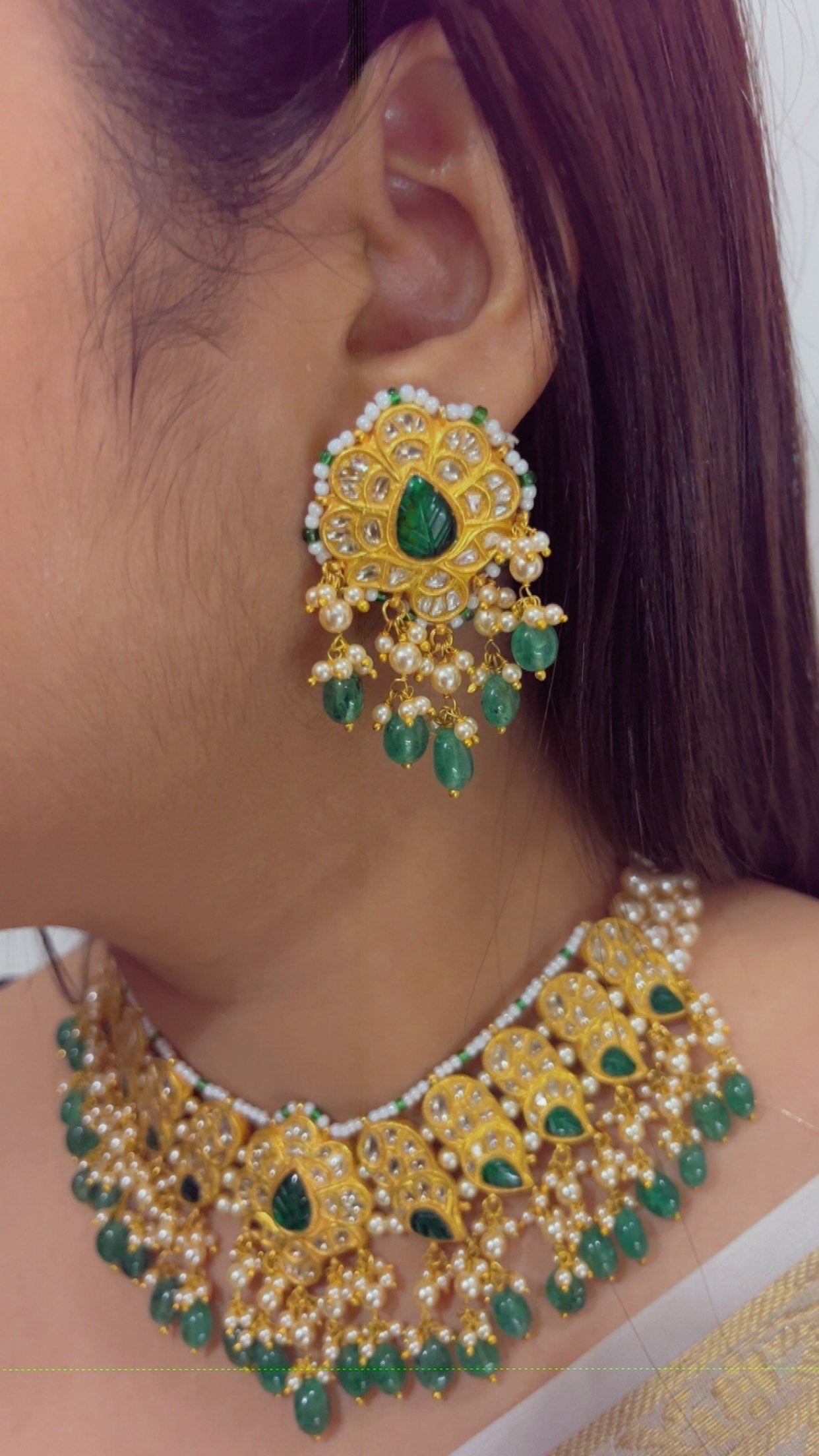 22K Gold Hallmarked Diamond Polki Green Choker Necklace Jewelry