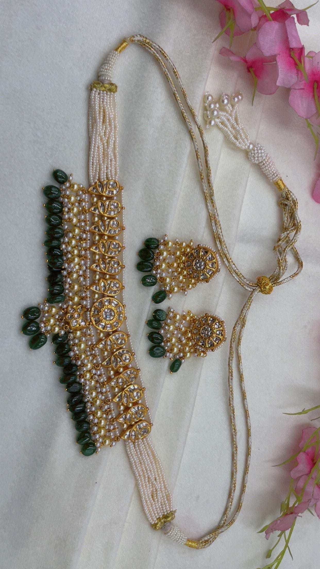 22K Gold Hallmarked Diamond Polki Green Choker Necklace Jewelry