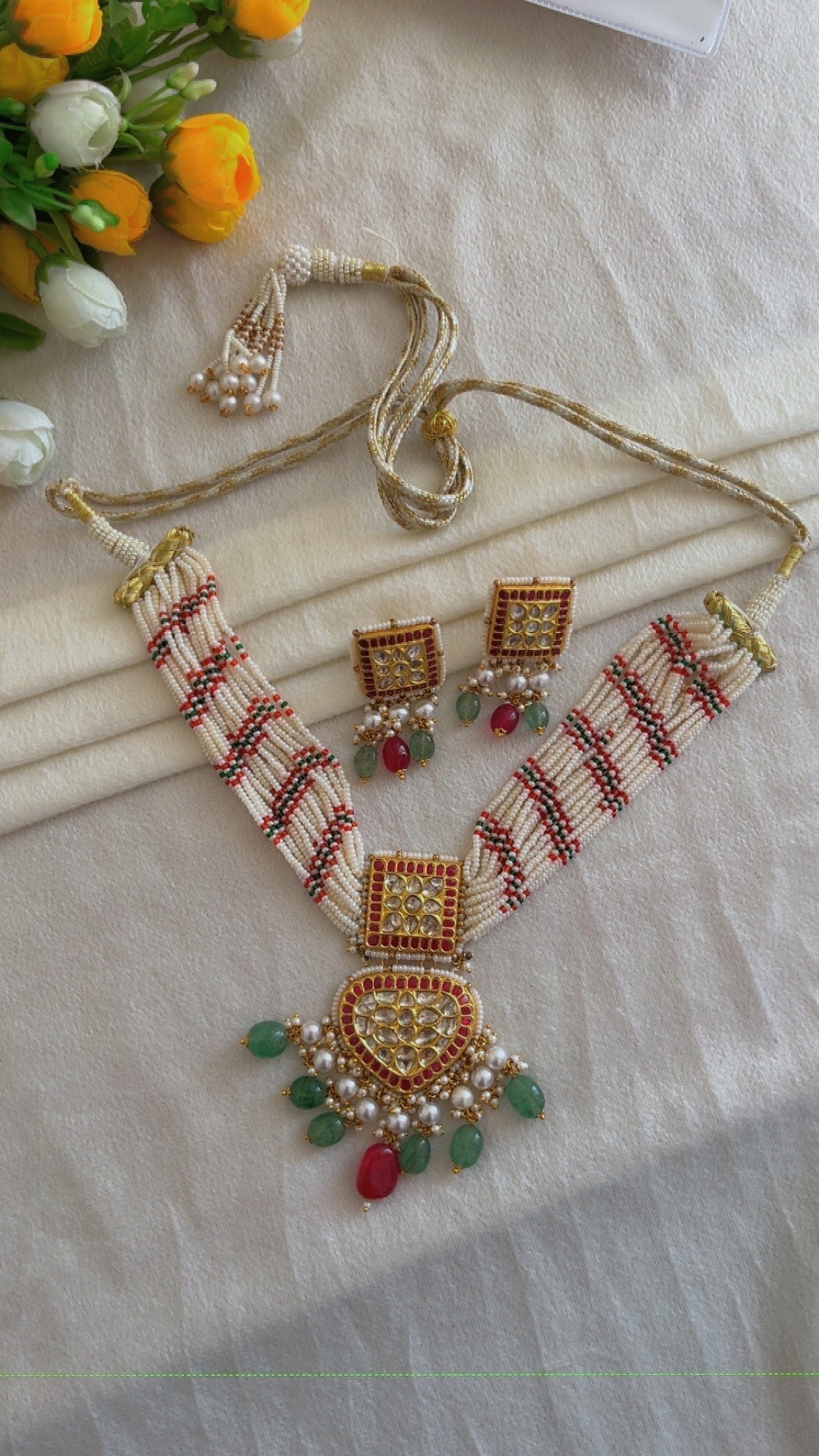 22K Gold Hallmarked Diamond Polki Green Necklace Jewelry