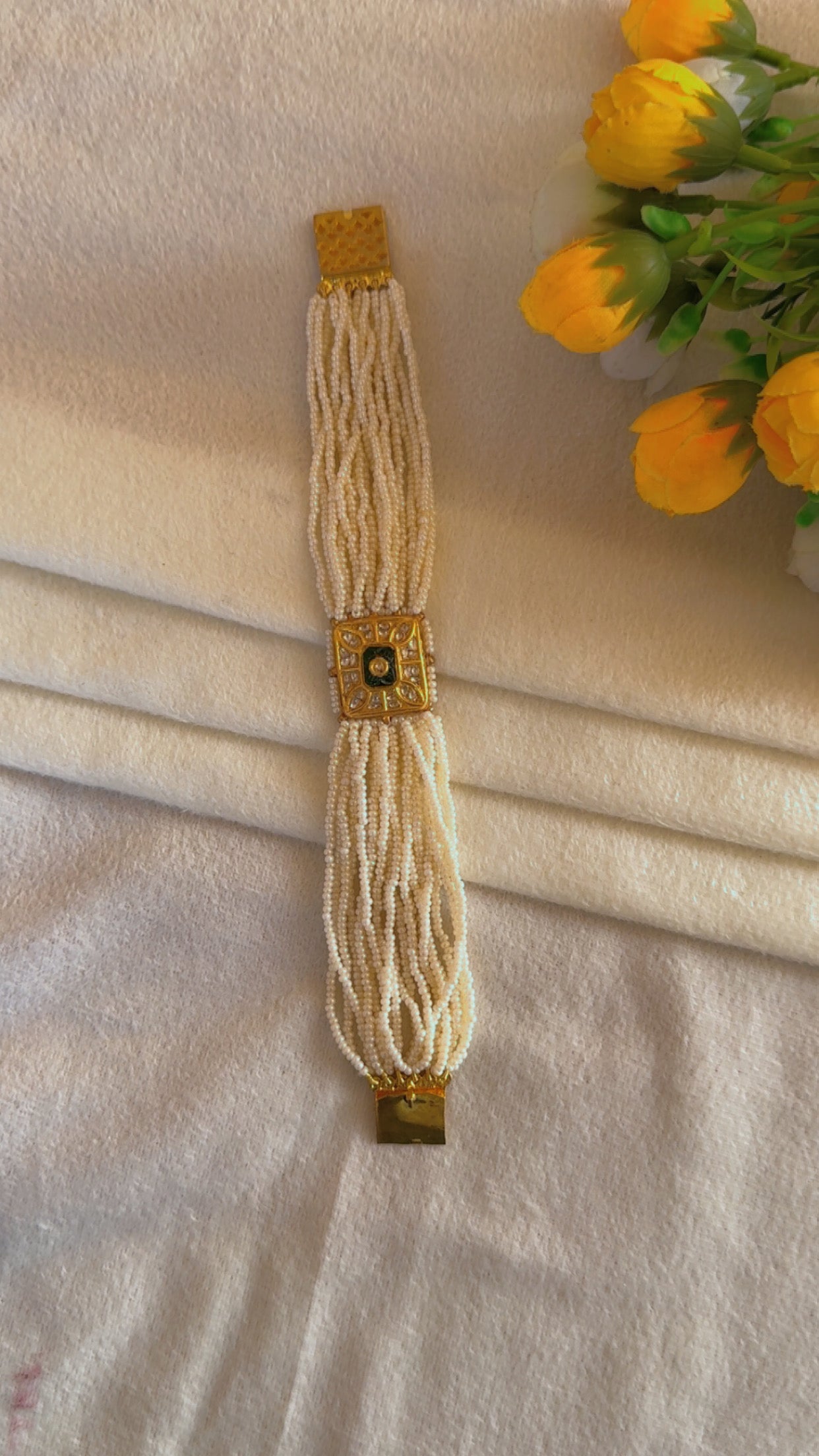 22 Karat Hallmarked Gold Bracelet Jewelry