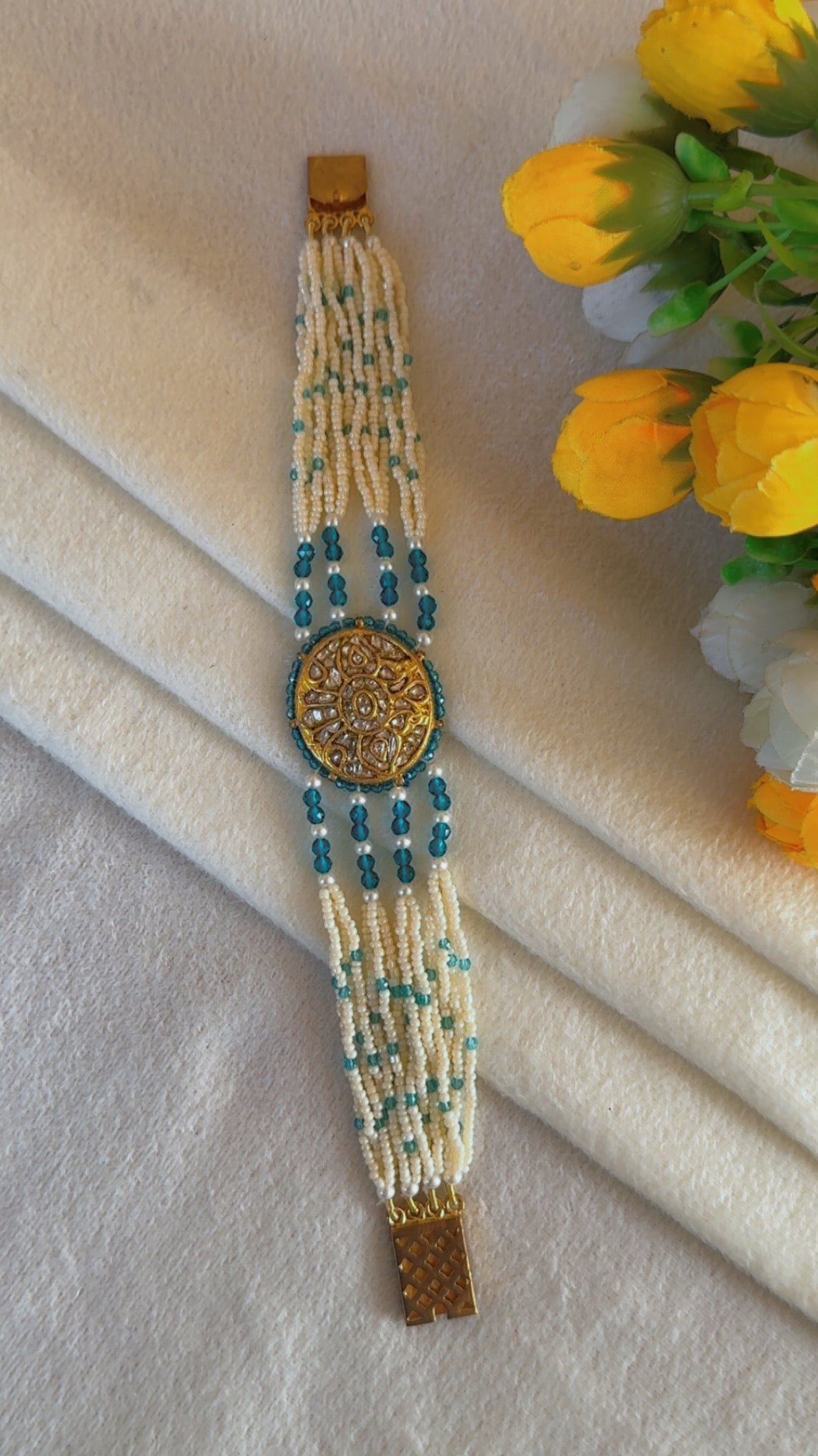 22 Karat Hallmarked Gold Bracelet Jewelry