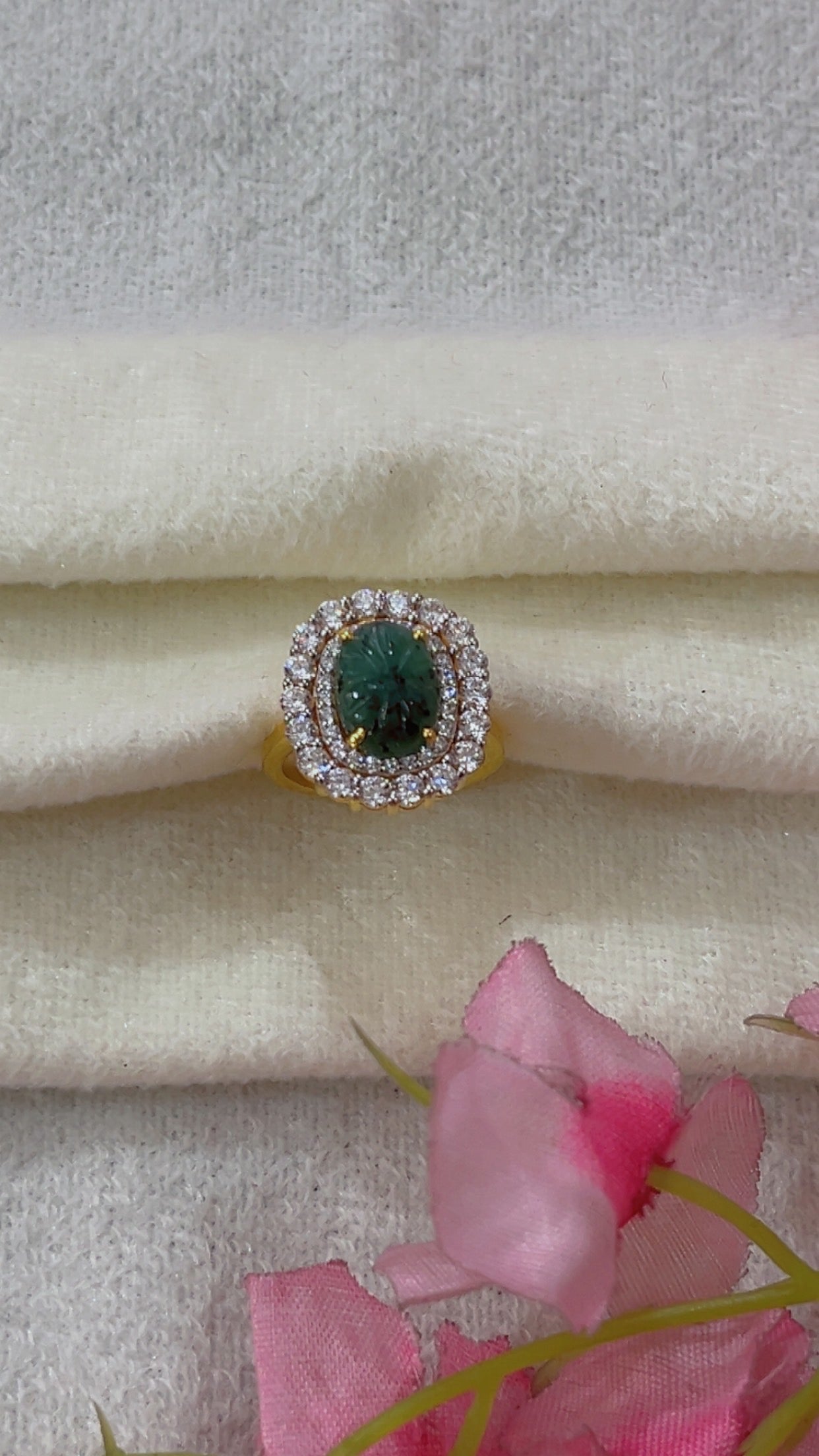 Designer 925 Silver Emerald Ring
