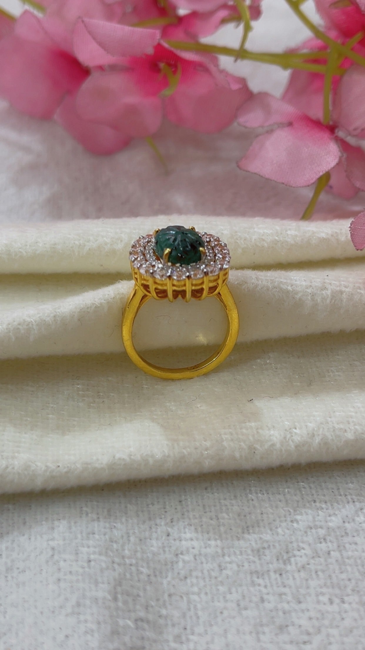 Designer 925 Silver Emerald Ring