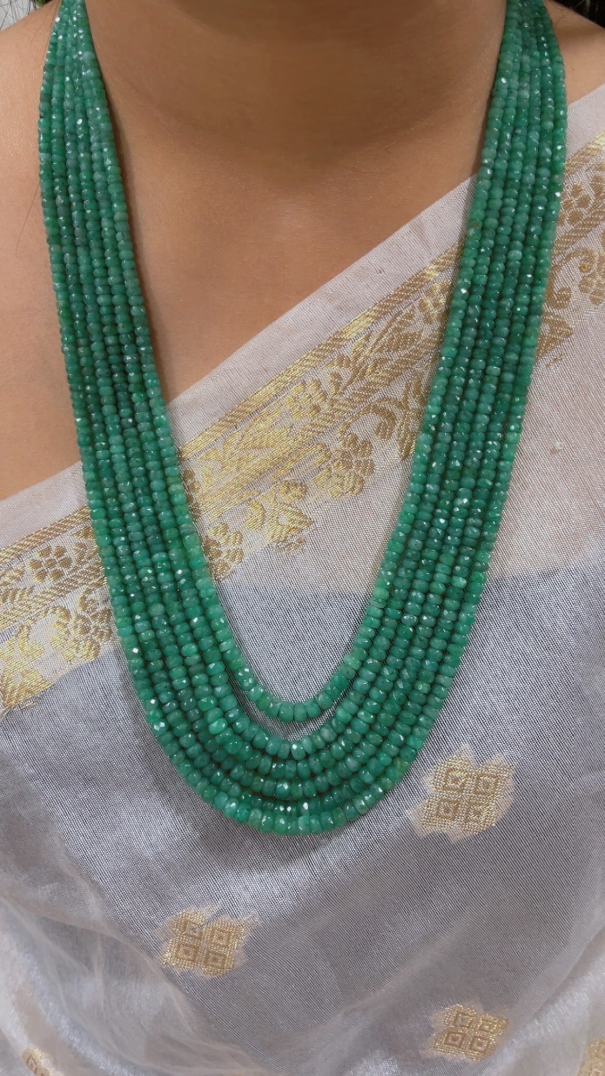 Natural Fine Quality Emerald Gemstone Beads Necklace Jewelry