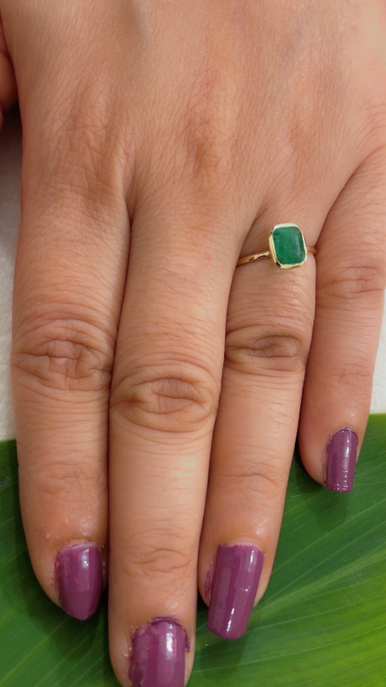 14K Gold Hallmarked Emerald Ring