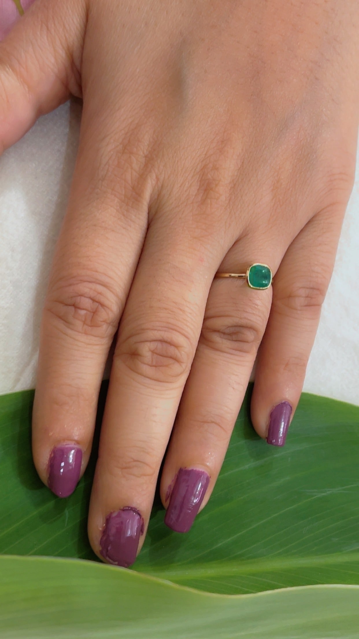 14K Gold Hallmarked Natural Emerald Ring