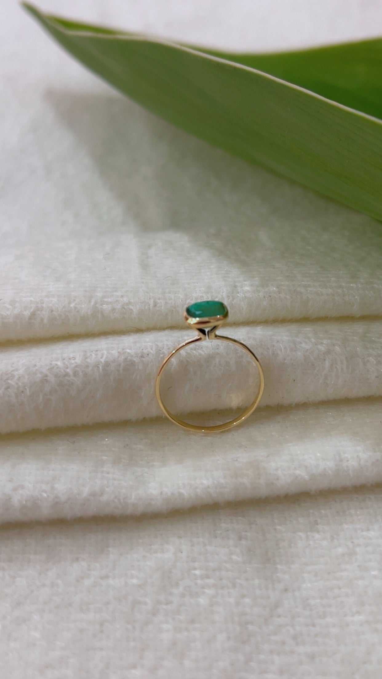 14K Gold Hallmarked Natural Emerald Ring