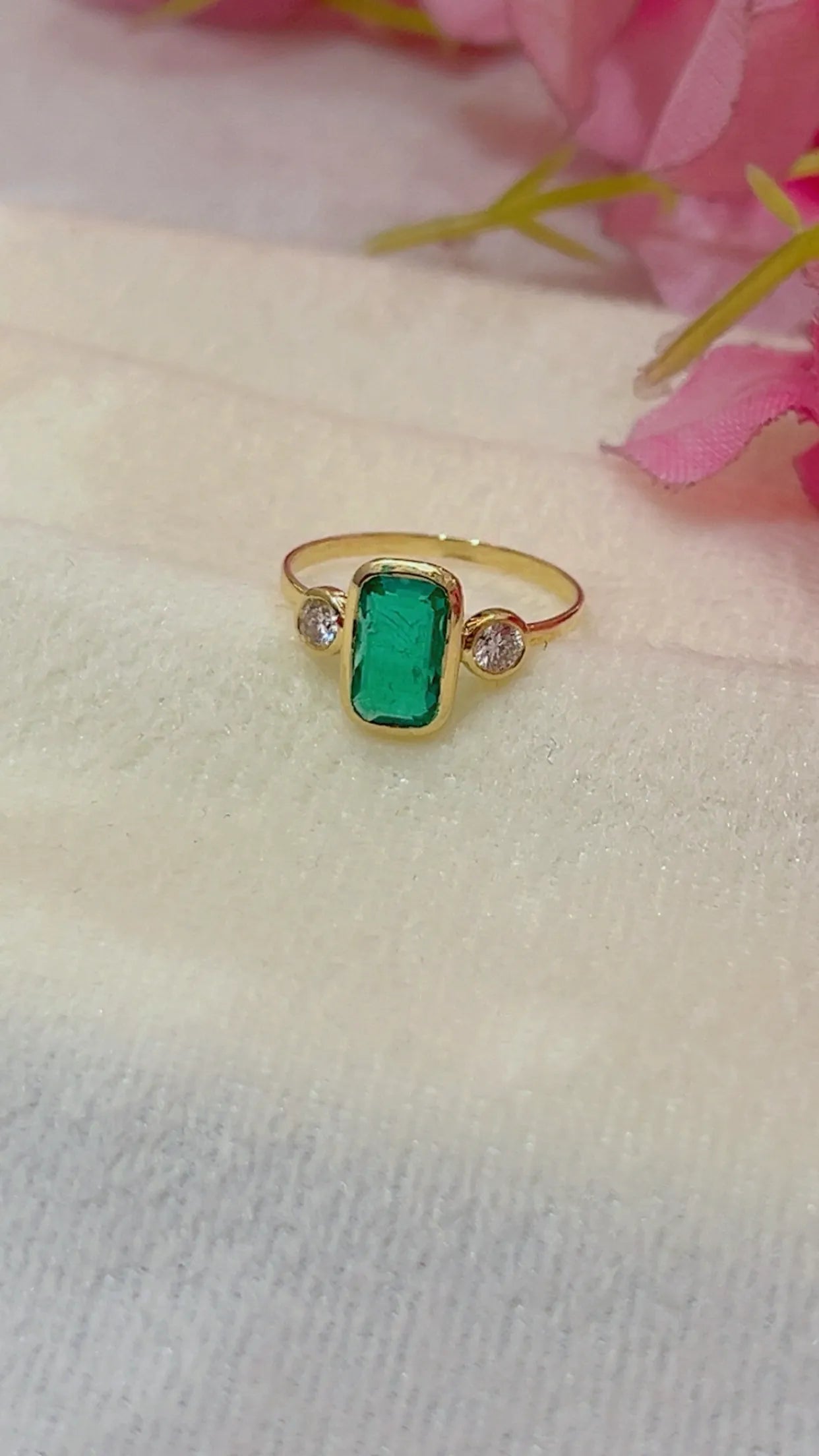 14K Gold Hallmarked Natural Emerald Ring